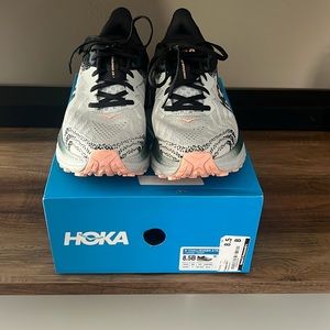 Hoka challenger sneaker